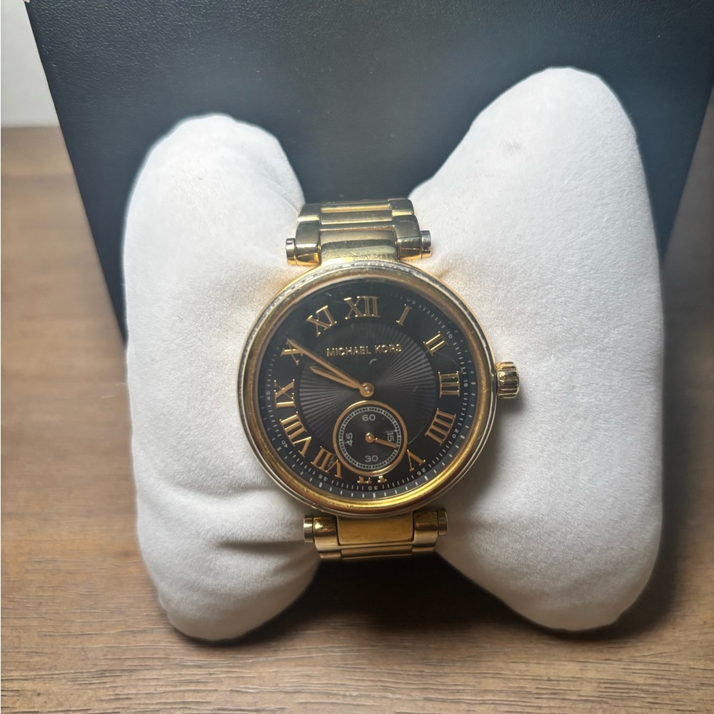Michael Kors Elegant Gold and Black Watch